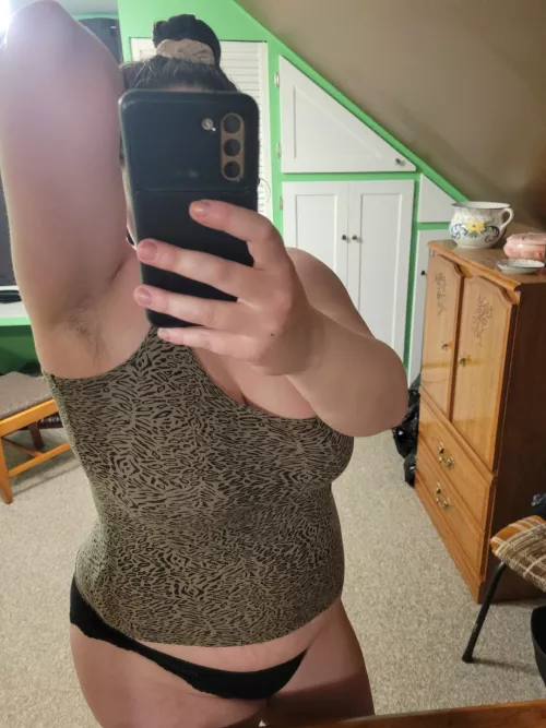 I haven't shaved my armpits in over a year 