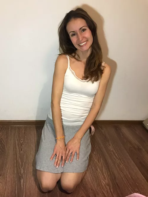 My knees hurt from sitting for so long, I hope you are a gentleman.