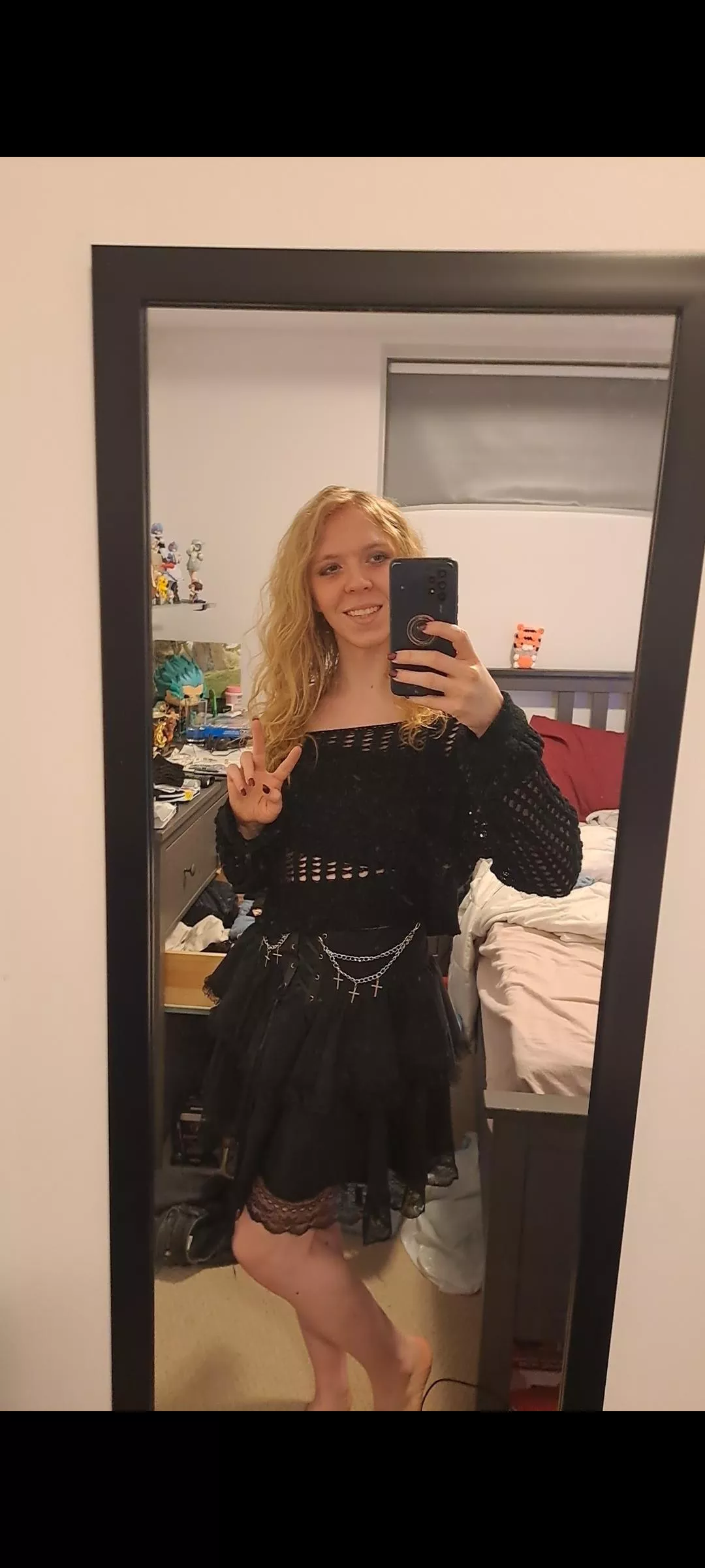 My mom helped me with makeup does it look cute? :3