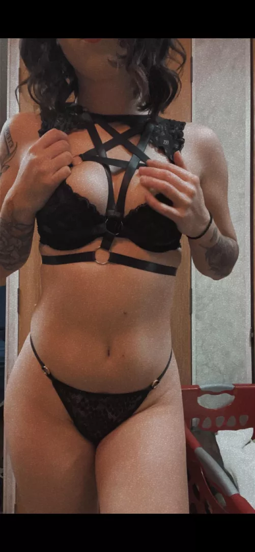 Please come play 🤤🥴