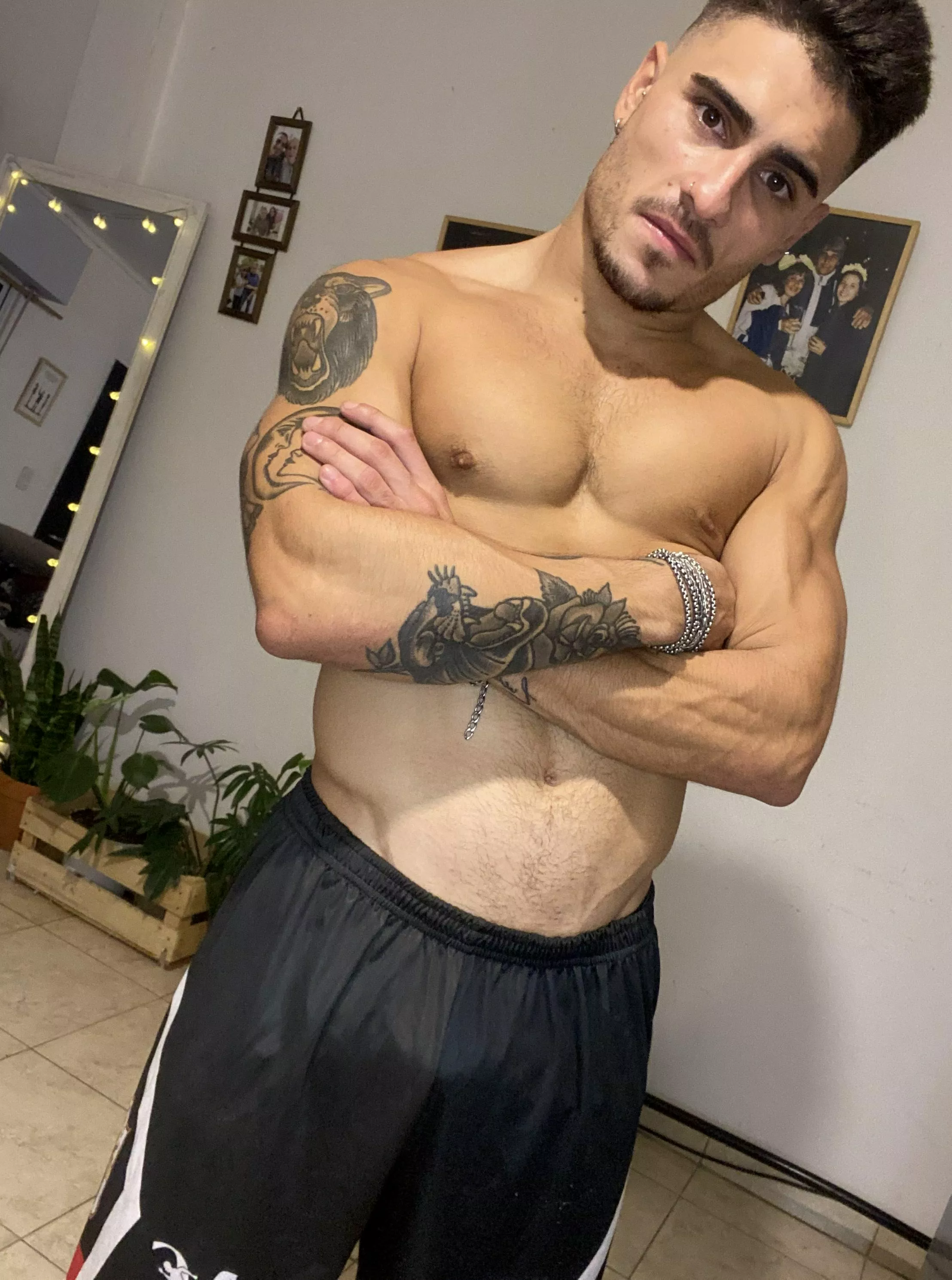 Popeye's got nothing on me