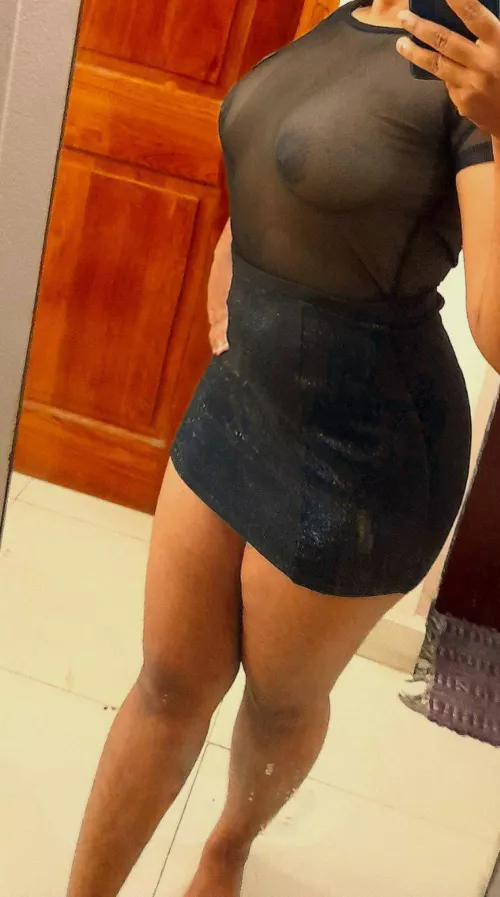 Right out(f)it for partying tonight? 👀