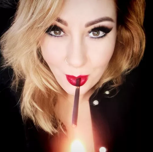 What cigarette would you like to see me smoke? 