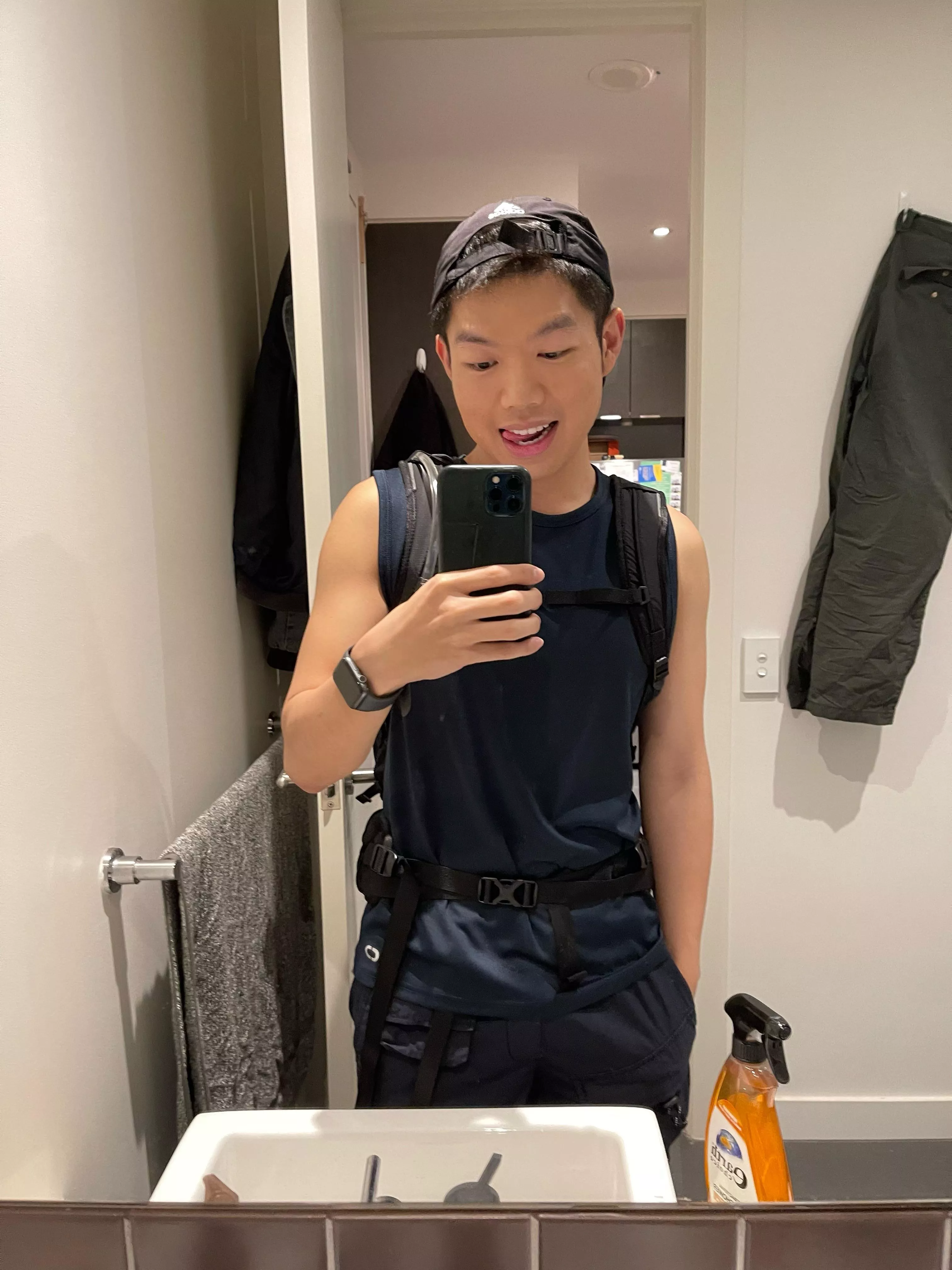 Who also gets extra excited right before going a good hike ⛰️