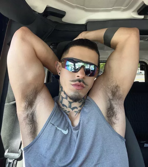 Who wants a sniff 👃🏼