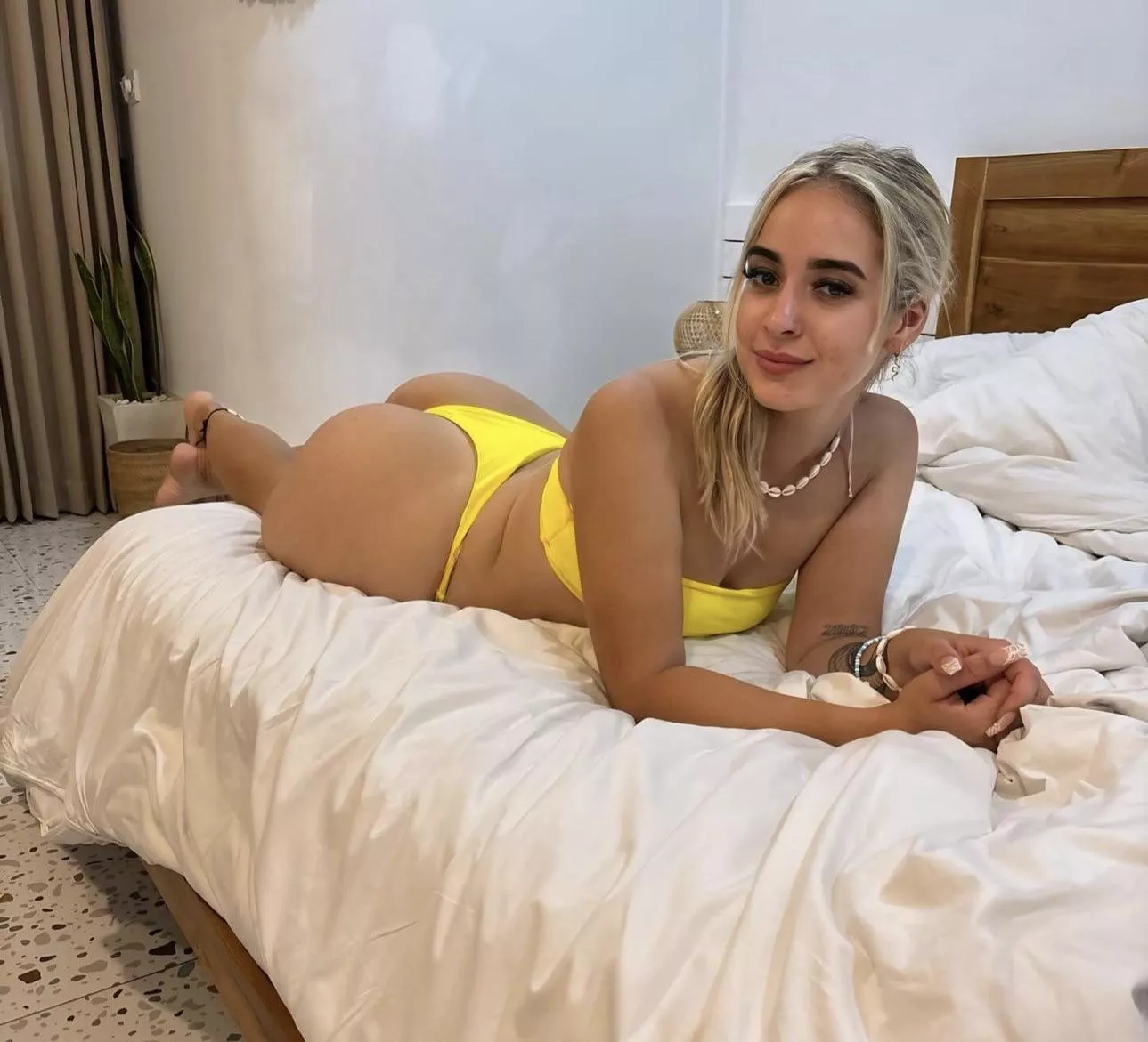 Yellow bikini babe 