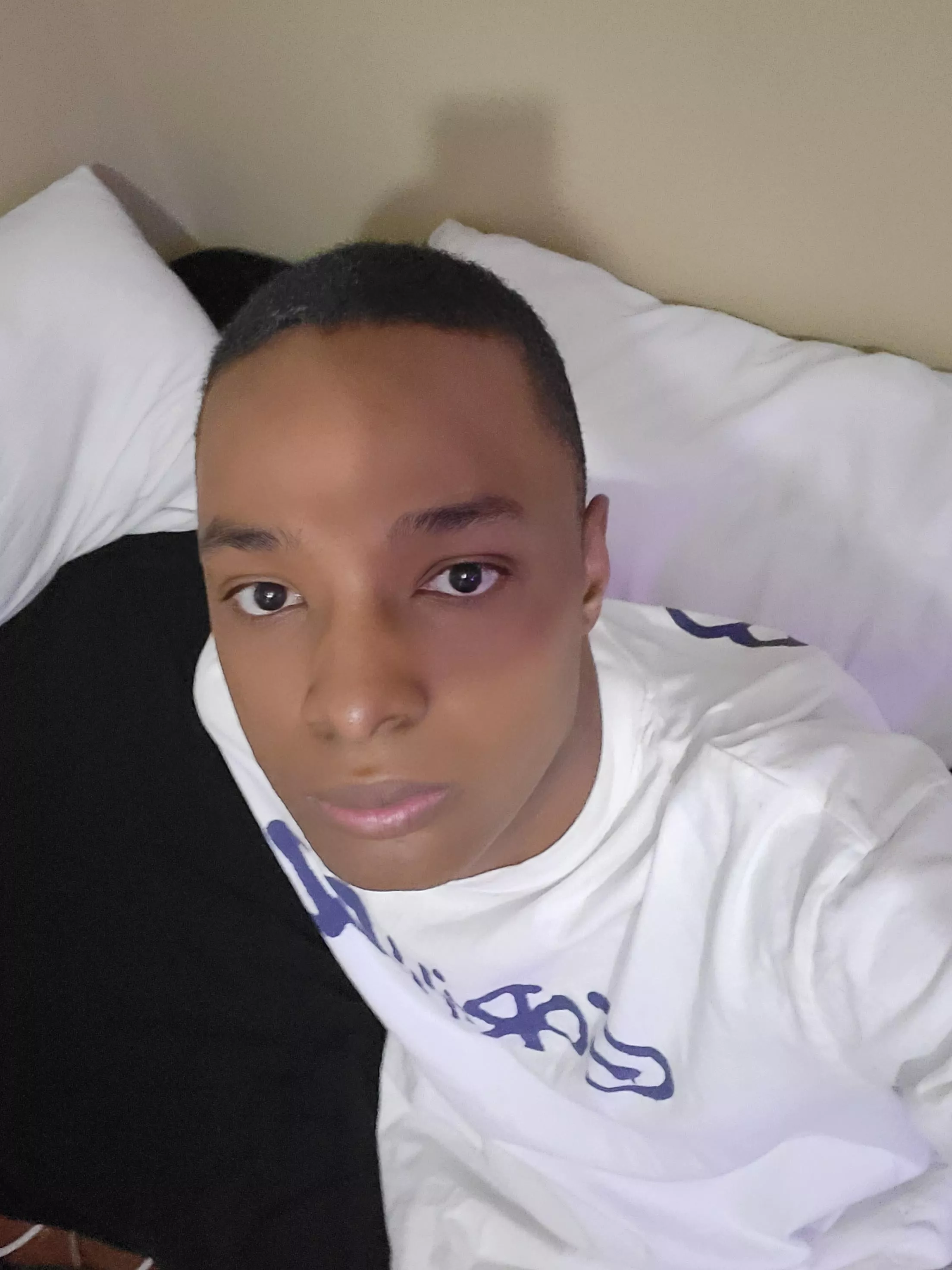 27 m looking for gaymer friends and a partner 