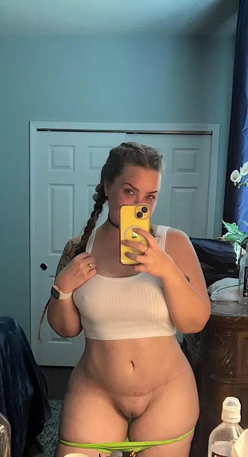 Curvy mom bod with a phat kitty (f) 