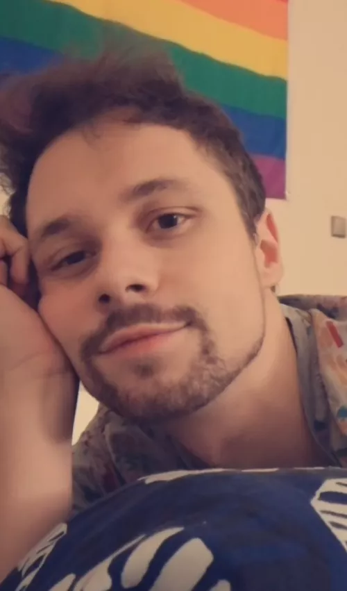 I'm dying for a geek friend, anyone here up for chat and geek out? PC, switch and board gamer, playing Honkai Star rail and Persona 5 lately 😁 hmu, DM always open 