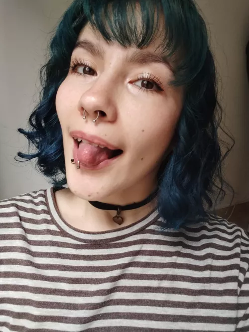 My bangs and my wavy hair :3