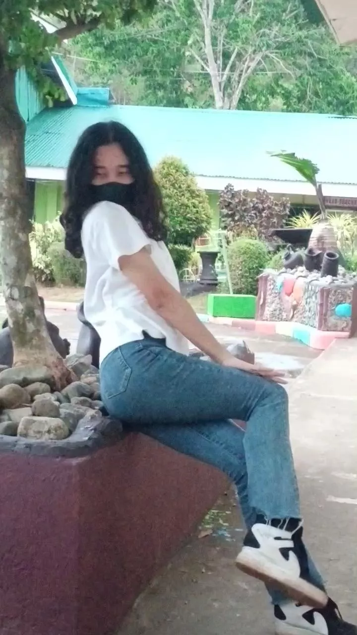 screenshot from a video my friends took of me😅 quality is shitty af