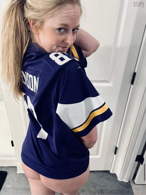 Skol Vikes (… Go Hawks! 🐥)