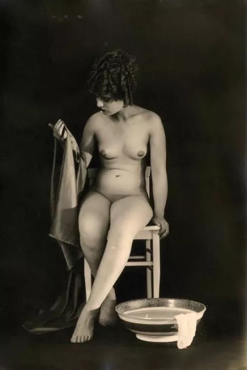 studio nude