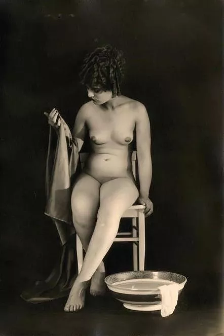studio nude