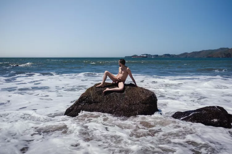 The gorgeous beach by the Golden Gate Bridge