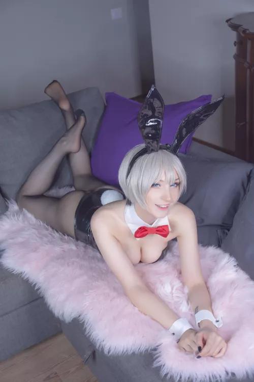 Uzaki-Chan bunny cosplay 