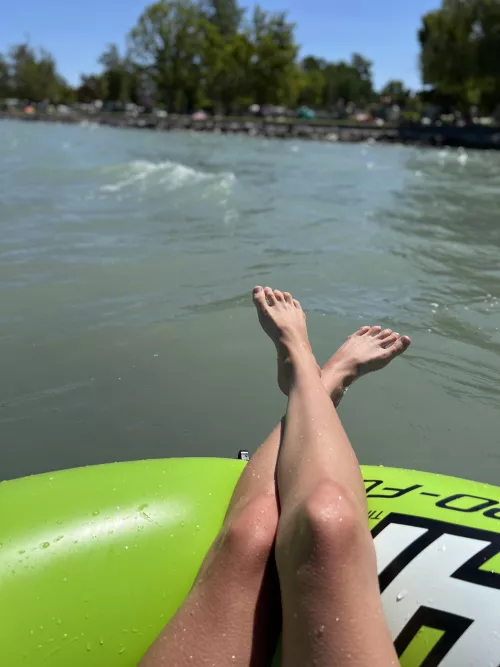 would u suck my fingers at the beach 