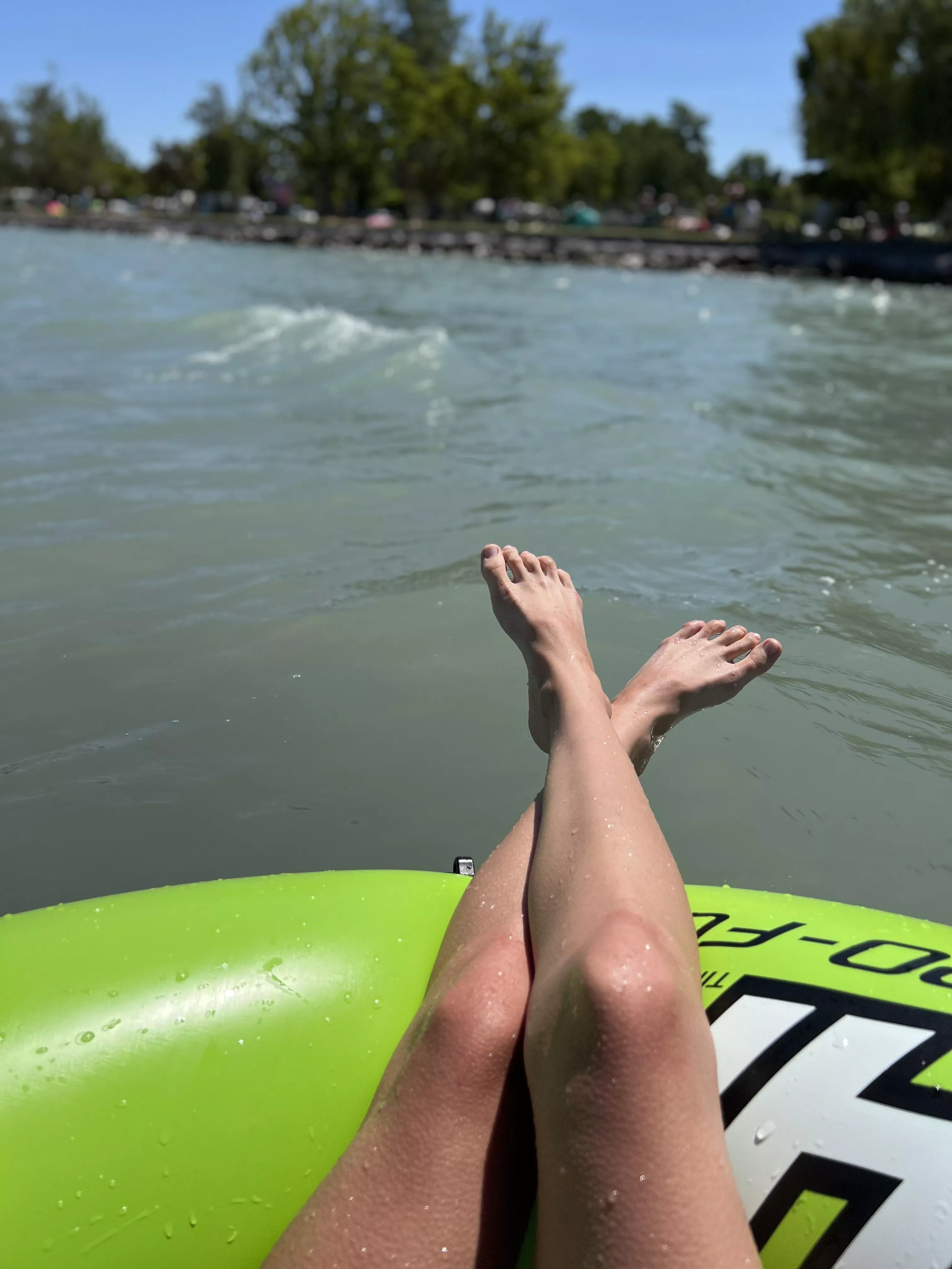 would u suck my fingers at the beach 