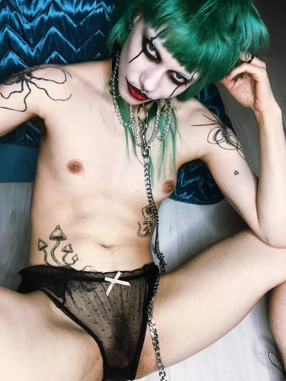 Your personal enby Joker's waiting for you :*  [Enby]