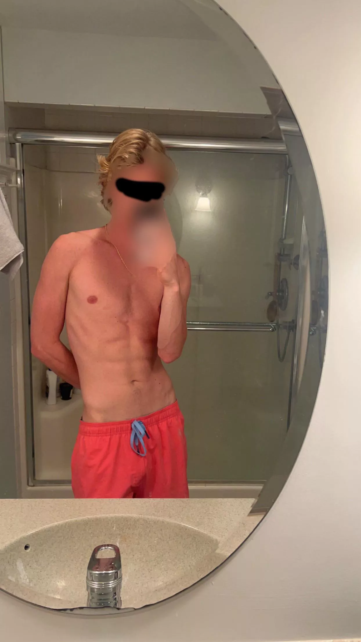 [22] Thoughts on my natural body? DMs are open 😉