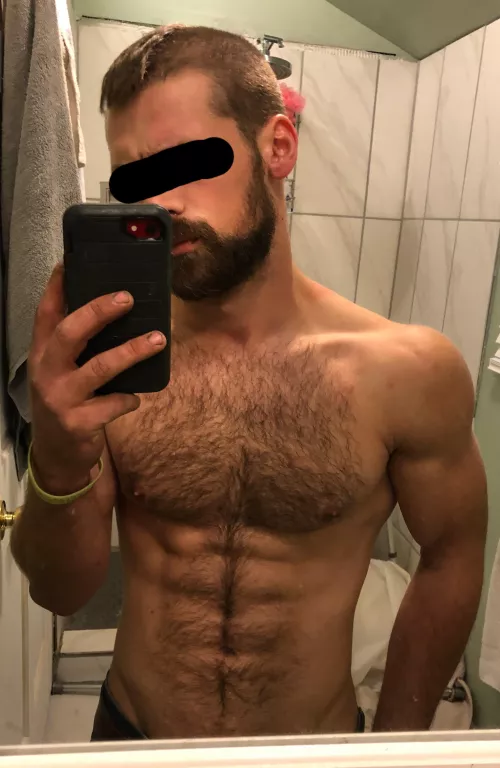 (32) hey bros, is this too much to send on first text? 