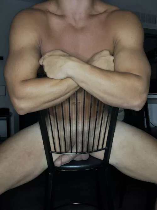 Any sub willing to take some pain for me?