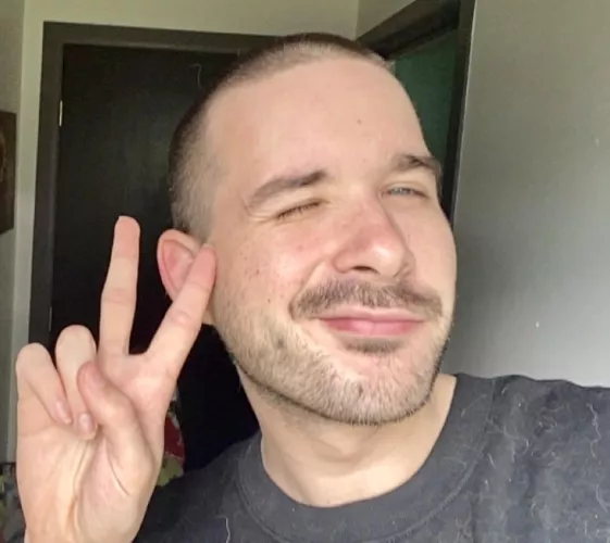 Anyone want to play modded Minecraft with me?:3