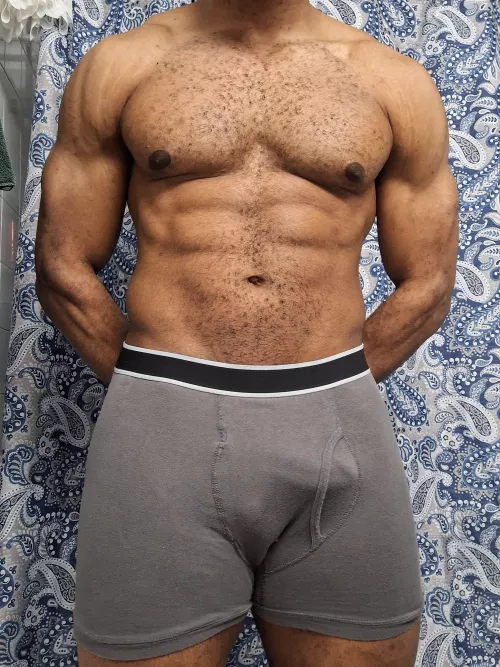 Anyone with a bulge underwear kink?