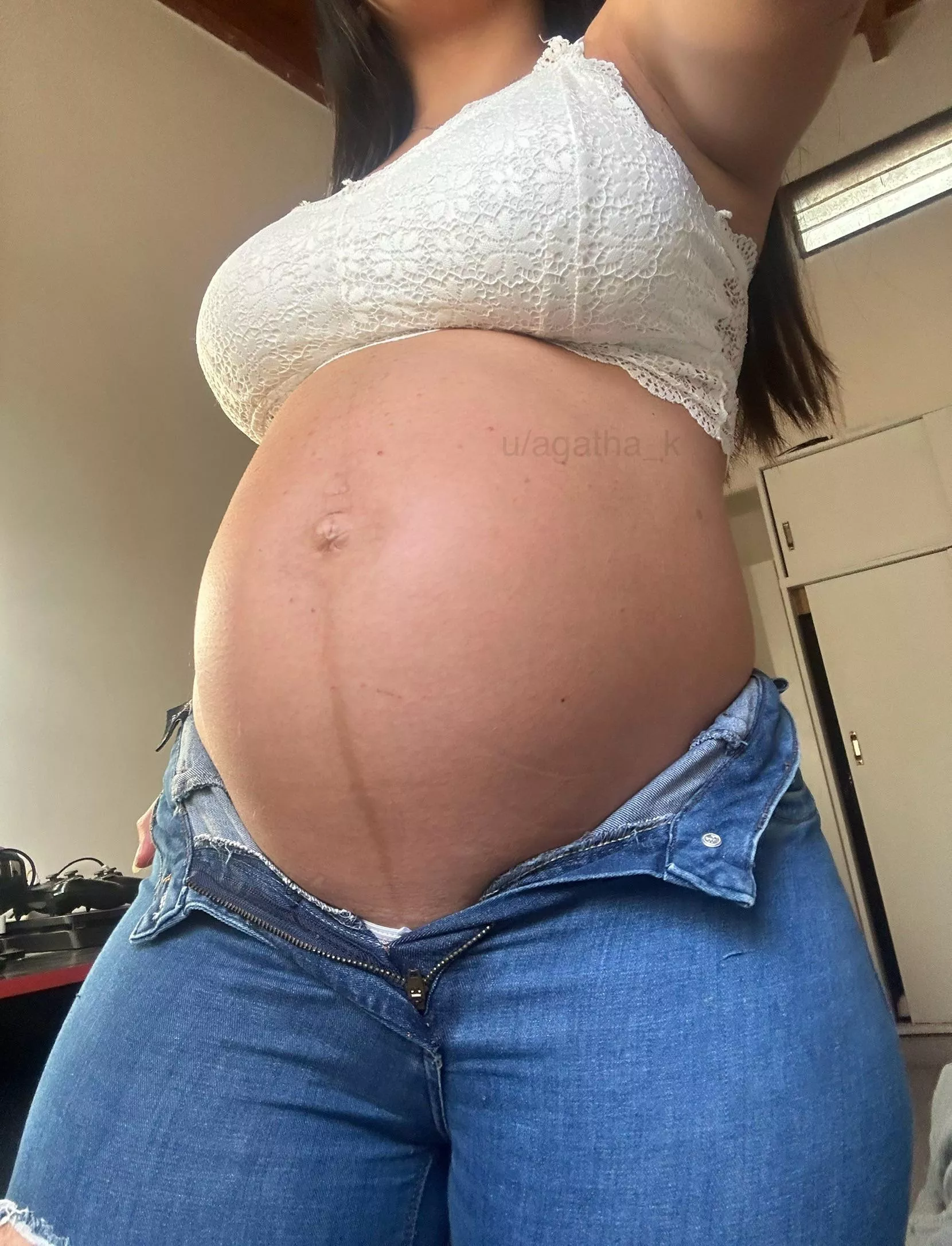 Does my bump make you hard? 😈