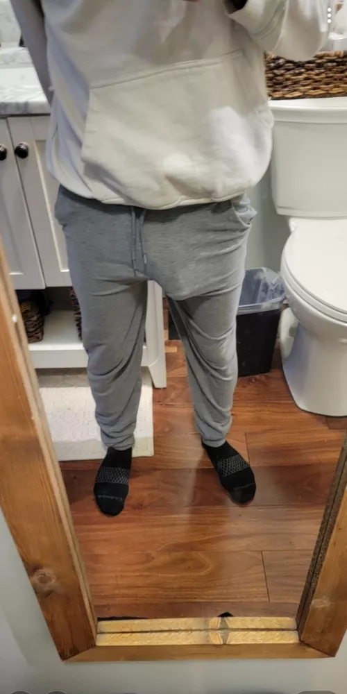 Gray sweats doing their thing