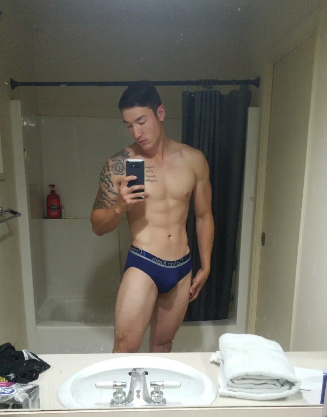 Hope this brightens your Monday 