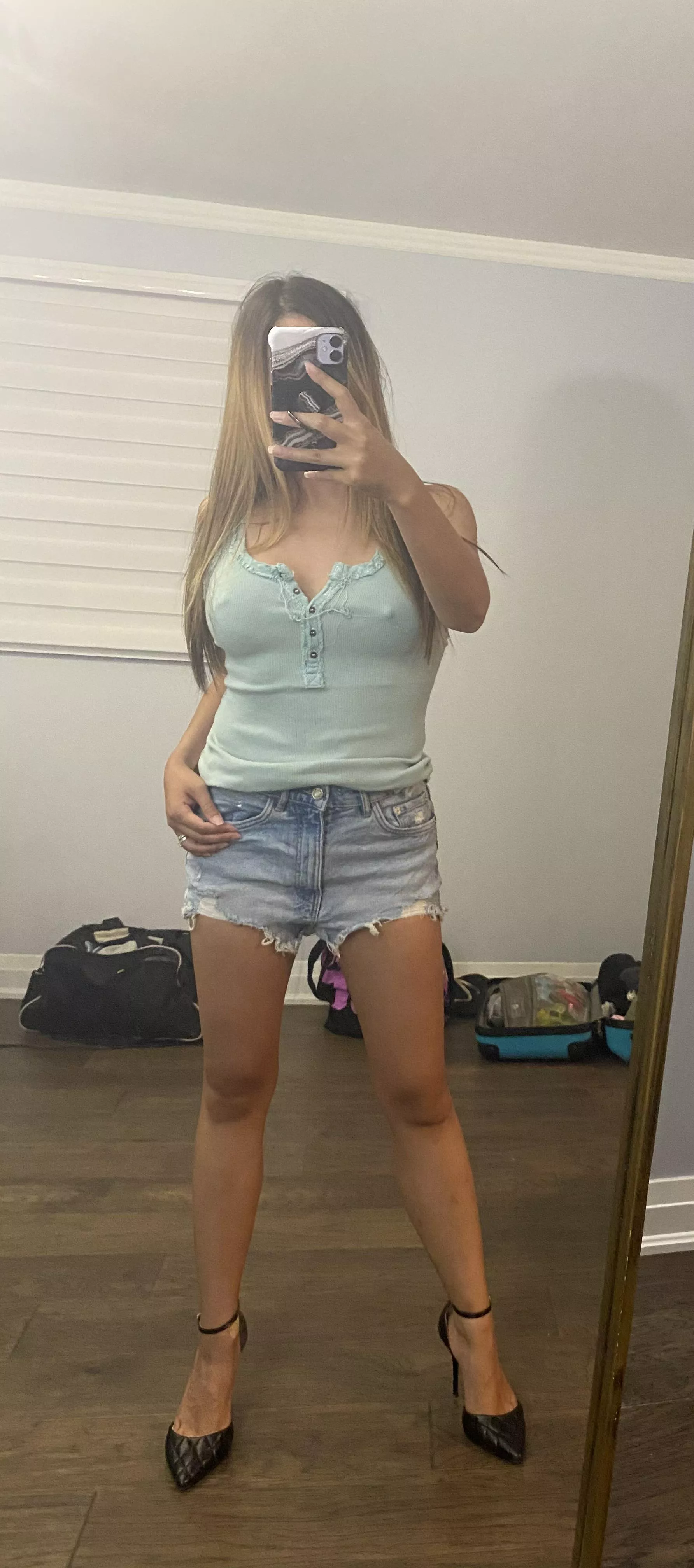 How do you like my outfit?