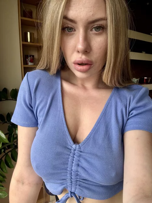 I love to take morning selfies like this