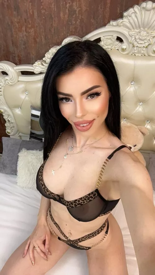 I'm the perfect reason for having a great Monday, isn't it? :) 