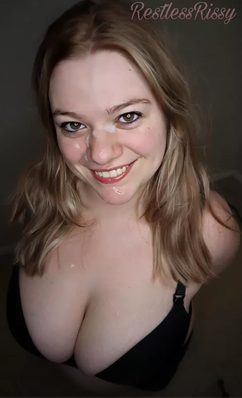 Just a happy lil cum dump