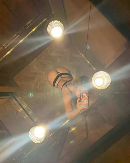 My gstrings are getting wild even though I'm on the elevator