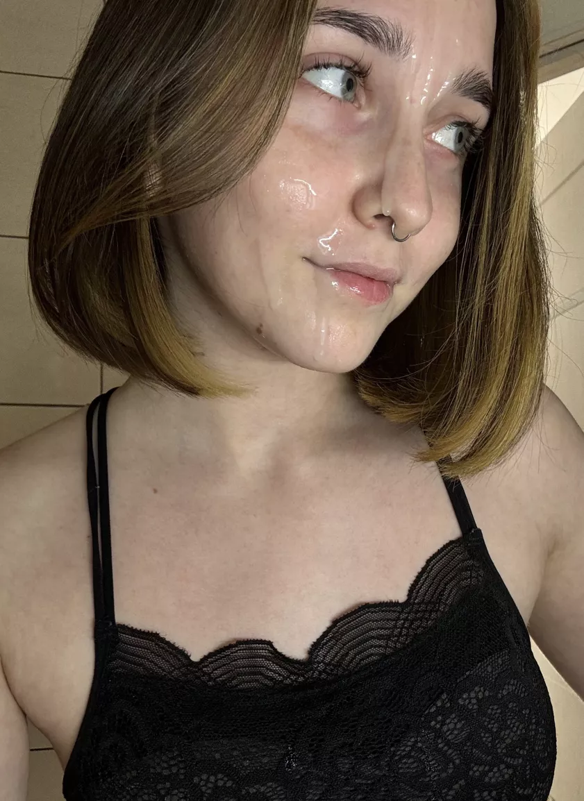 My morning beauty treatments should always start with this mask