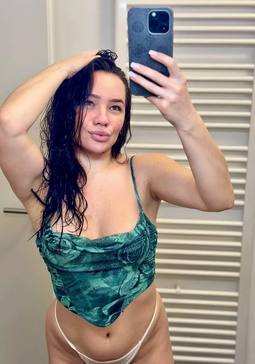 natina (@sweetnatinax )