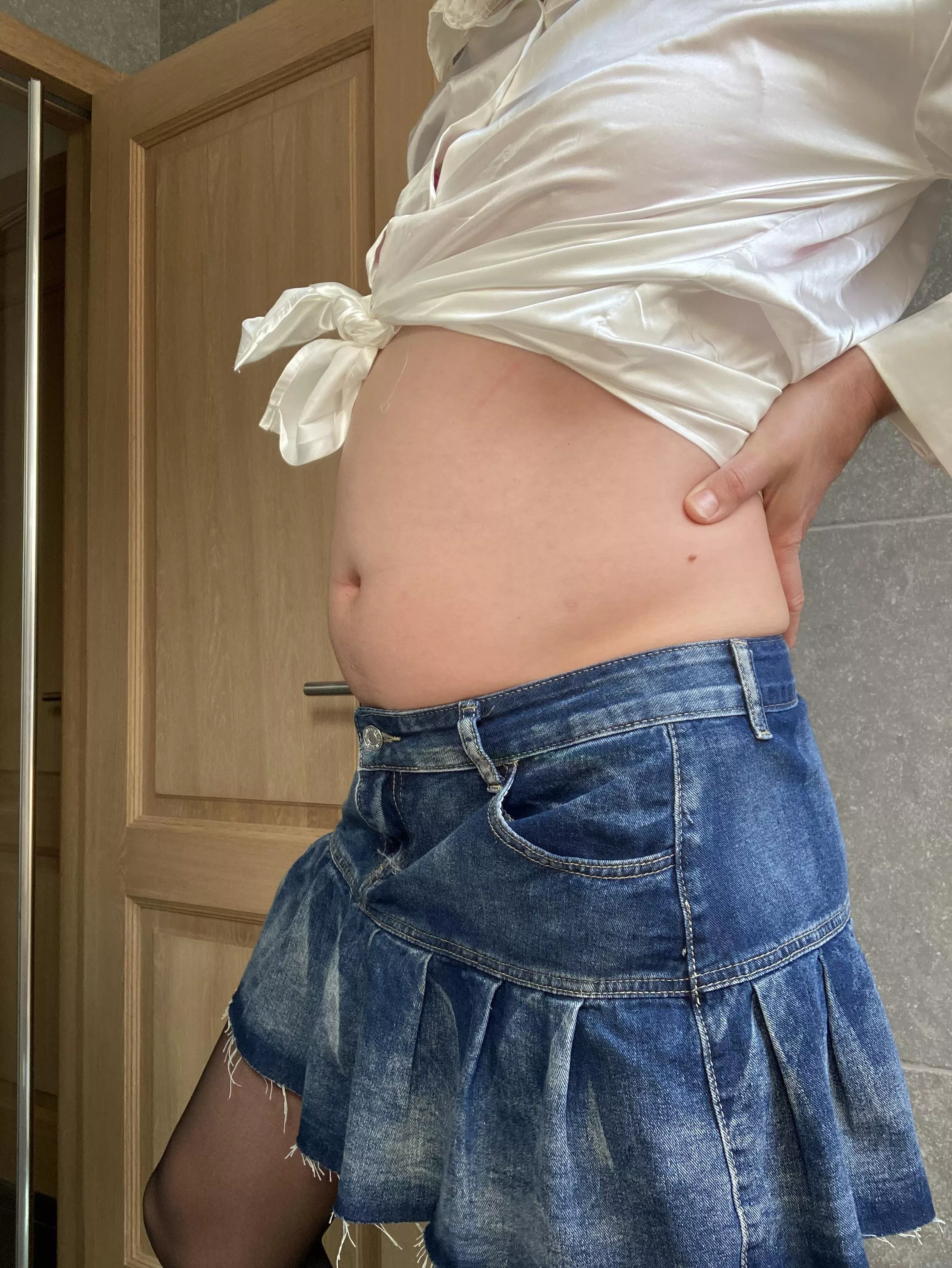 Nice belly inflation enema to get myself reading for an afternoon of play ☺️