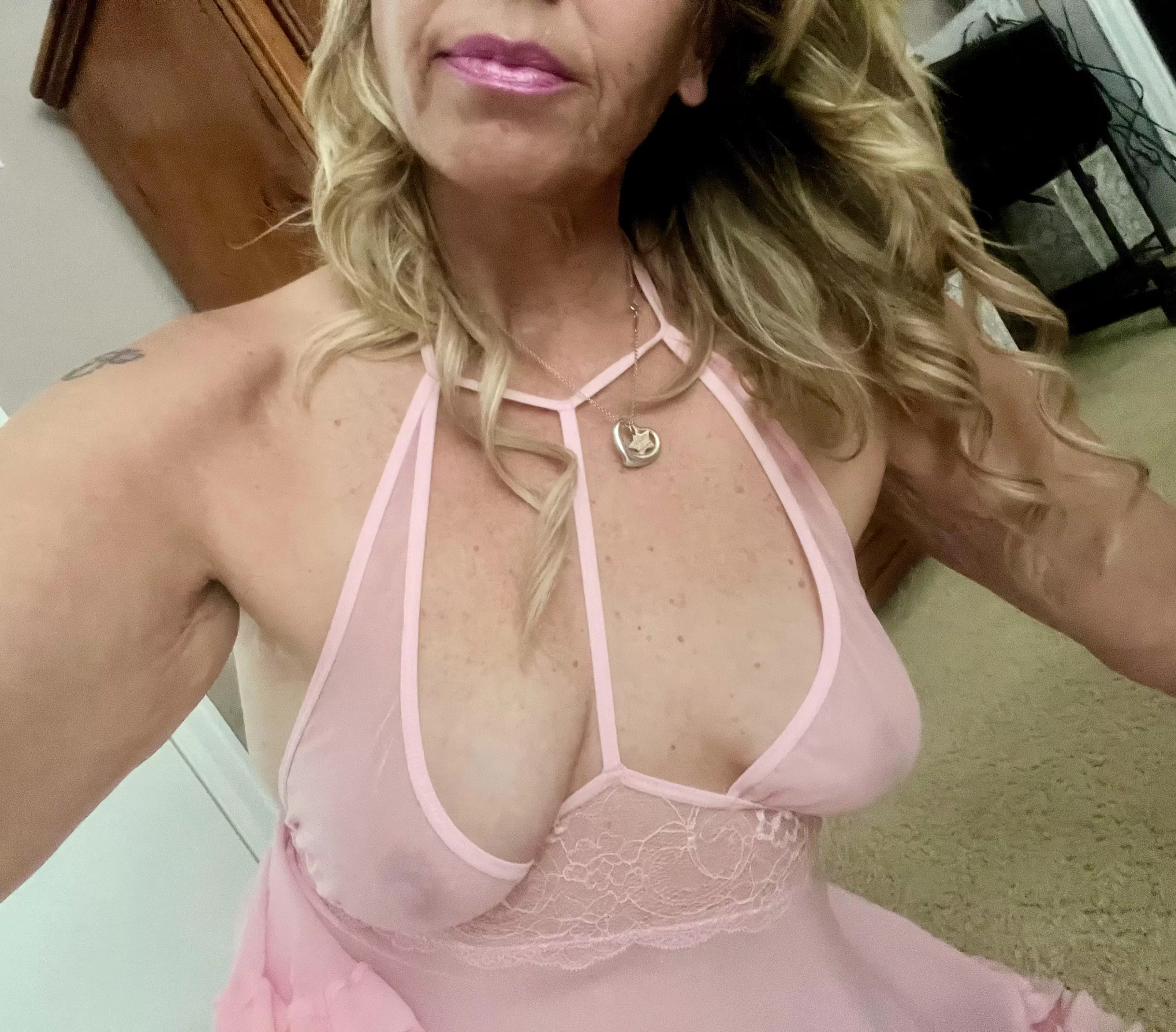 Older Blonde that needs attention 