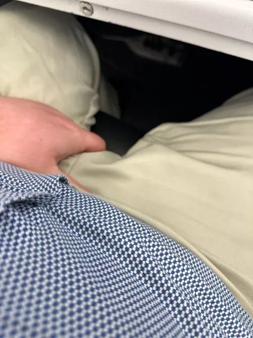 Someone come get under here 