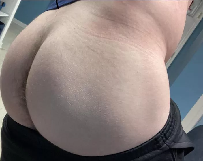 Tease me for having a big fat ass