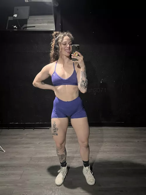 those hip dips are crazy 