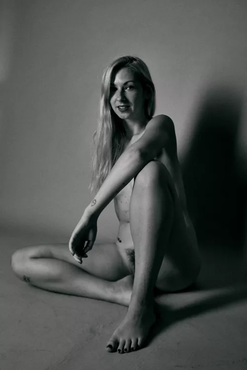 Feel like I look like from some vintage nude magazine here 