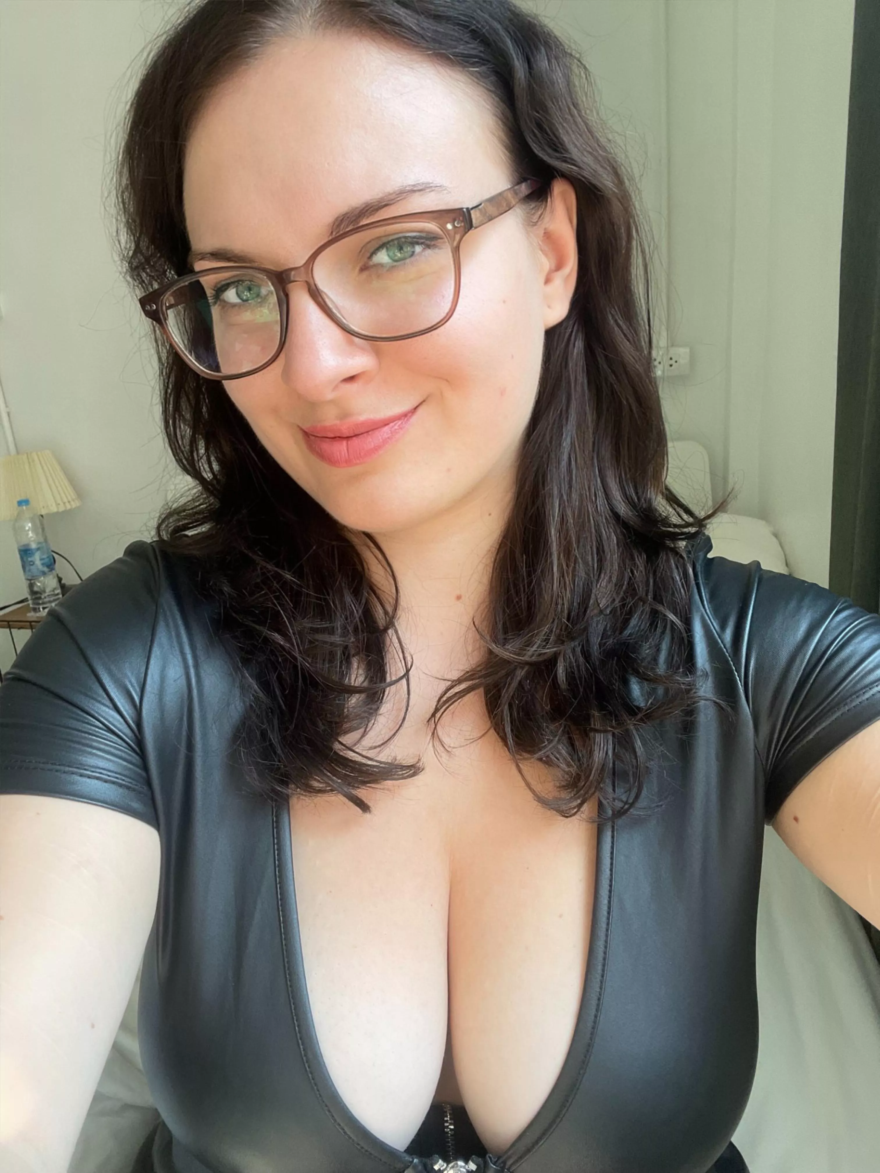 i know something will get hard in your underpants when you see this selfie