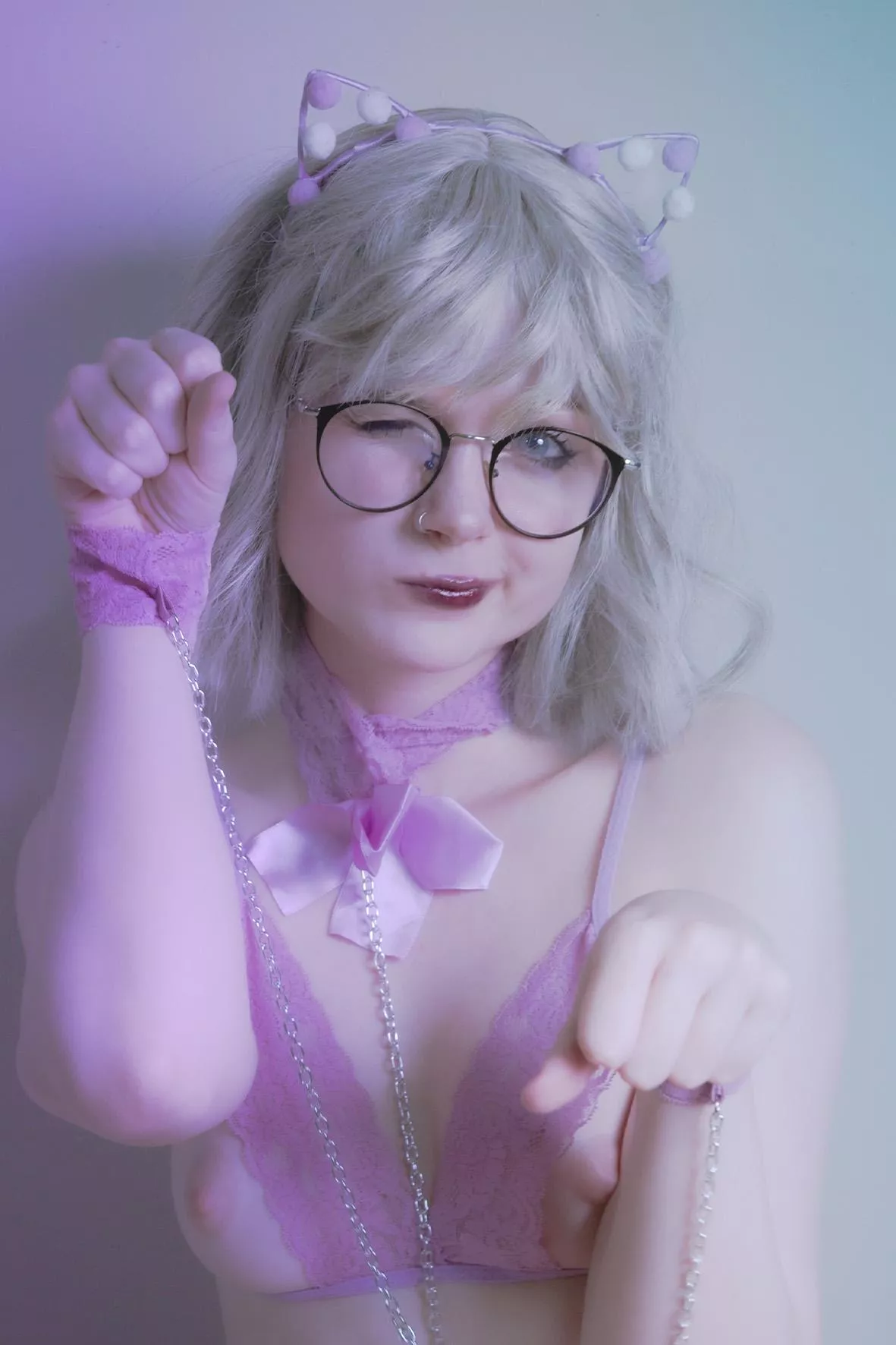 I won't scratch you, I would just rub you sweetly with my paws