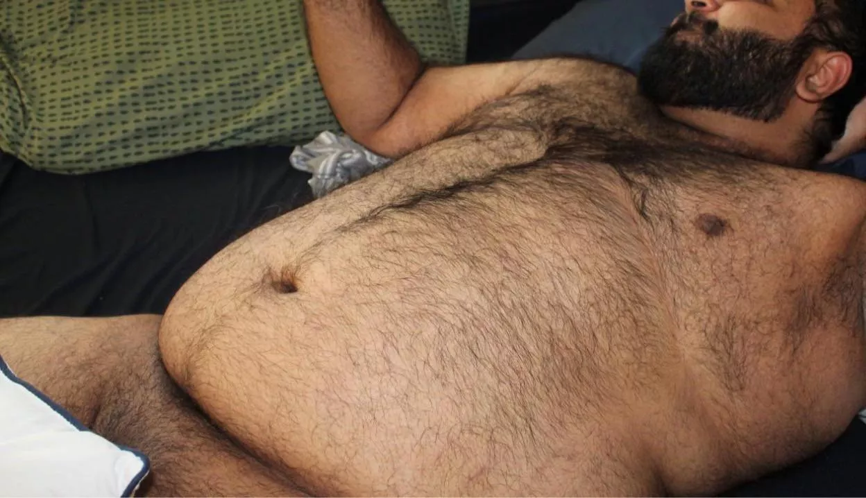 If you like giving belly rubs and sniffing taint, you should message me :)