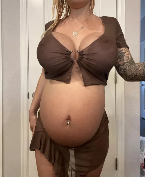 Rate my pregnant body 😈
