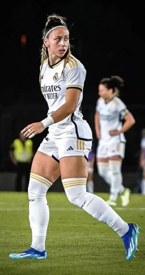 Athenea del Castillo - Spanish Footballer