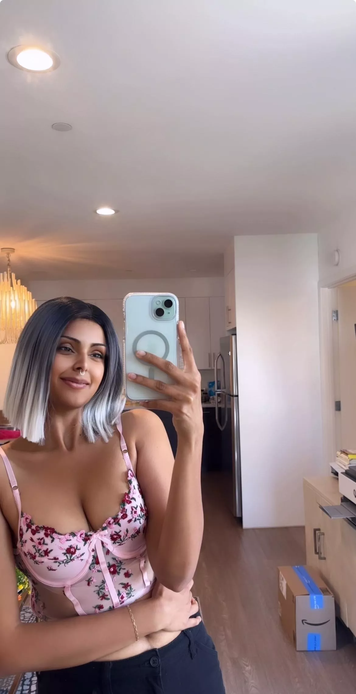 Do you think color pink suits me? 🩷